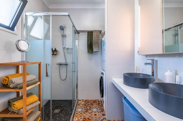 Image No.30-3 Bed Townhouse for sale