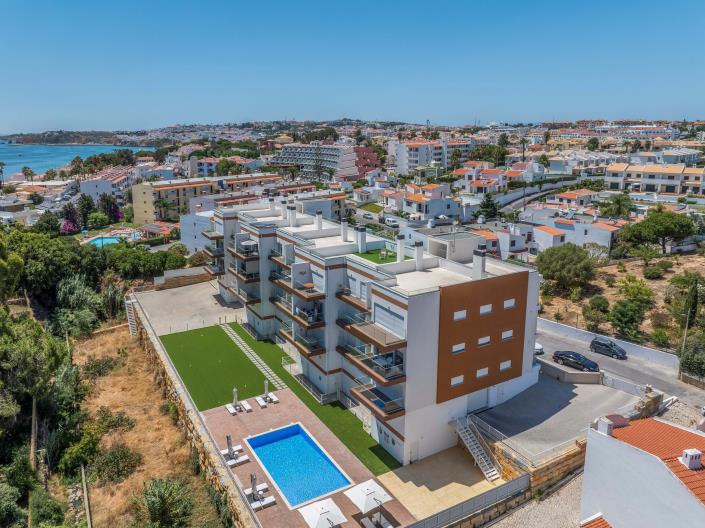 Image No.20-3 Bed Apartment for sale