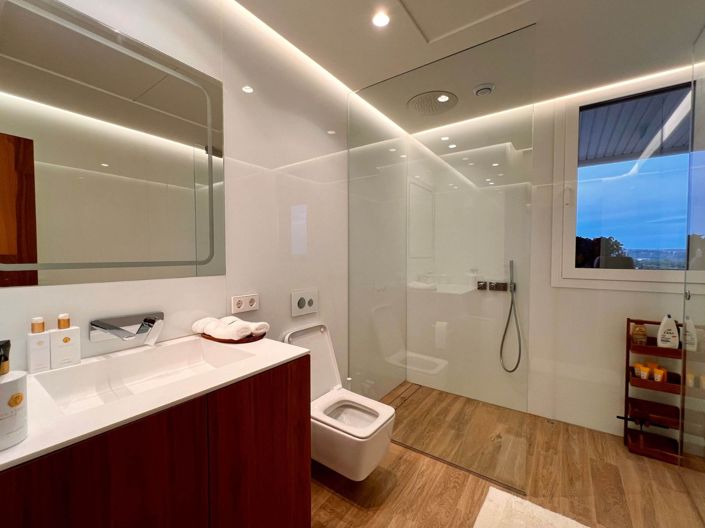 Image No.24-3 Bed Apartment for sale