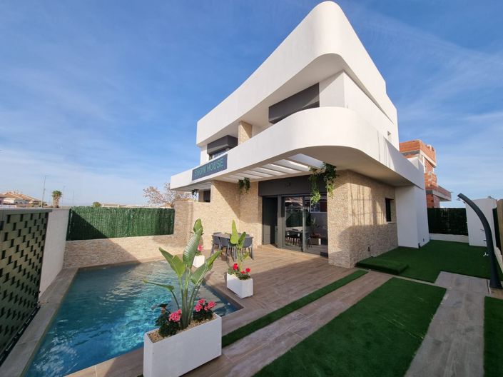 Image No.1-3 Bed Villa for sale