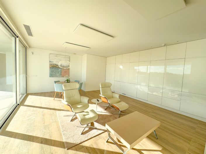 Image No.12-3 Bed Apartment for sale