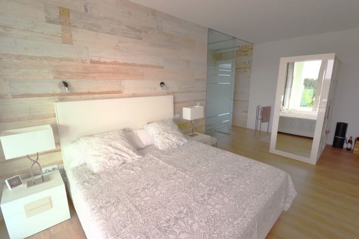 Image No.18-3 Bed Apartment for sale