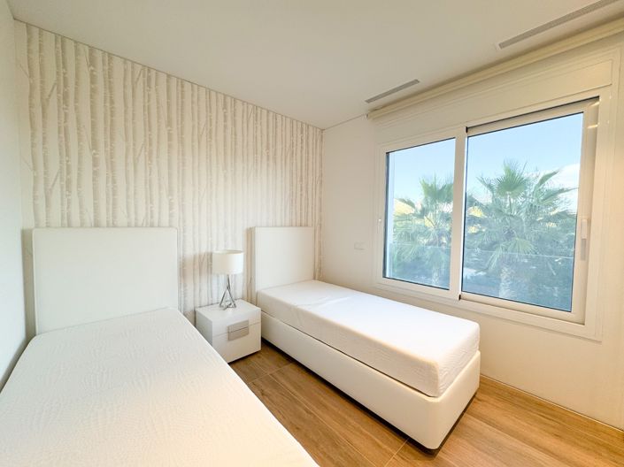 Image No.19-3 Bed Apartment for sale