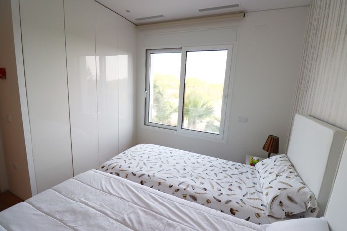 Image No.24-3 Bed Apartment for sale