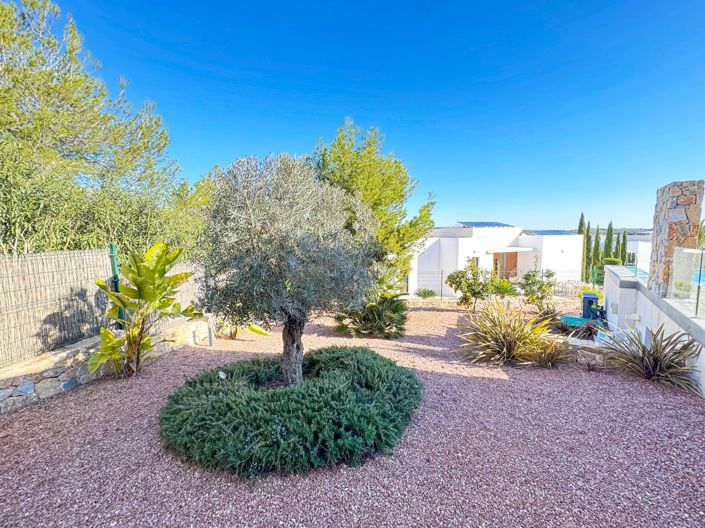 Image No.10-4 Bed Villa for sale