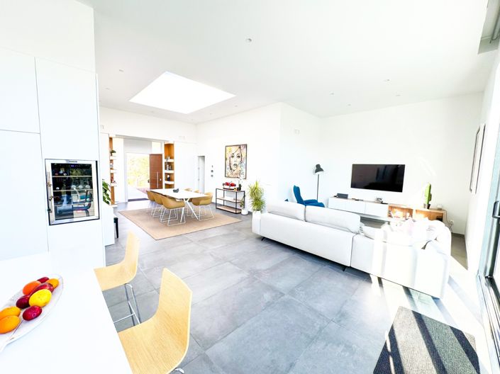 Image No.14-4 Bed Villa for sale