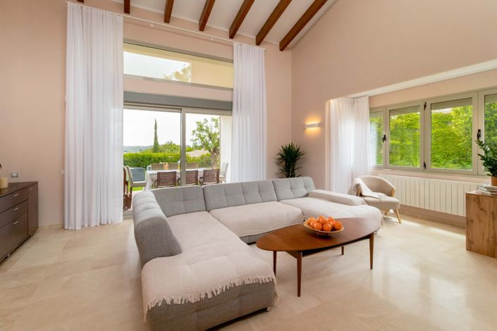 Image No.11-4 Bed Villa for sale