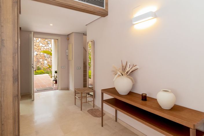 Image No.12-4 Bed Villa for sale