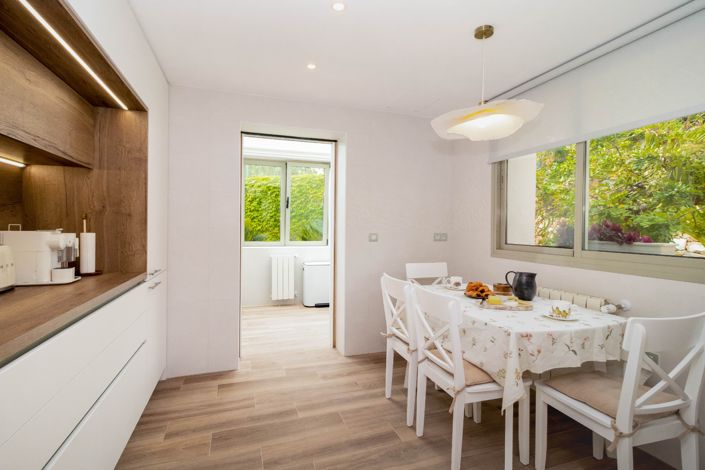 Image No.14-4 Bed Villa for sale