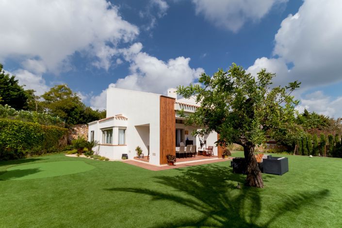 Image No.2-4 Bed Villa for sale