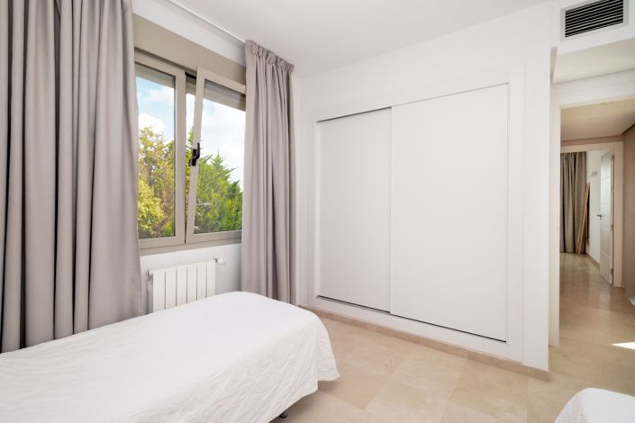 Image No.23-4 Bed Villa for sale