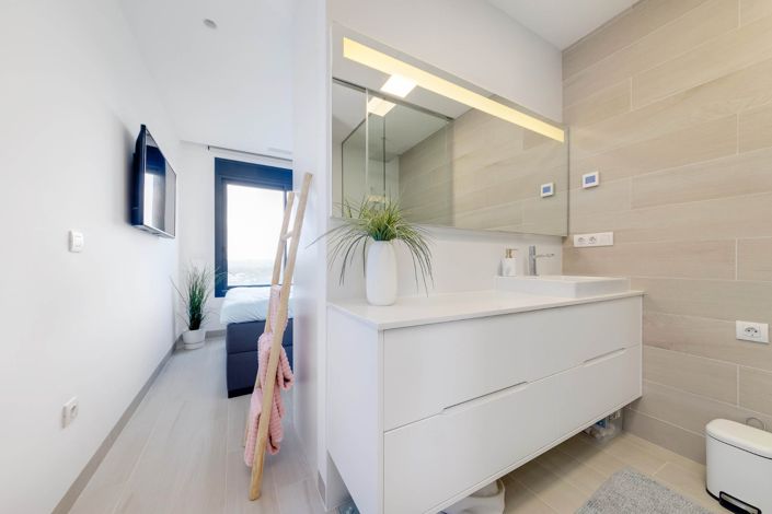 Image No.30-2 Bed Apartment for sale