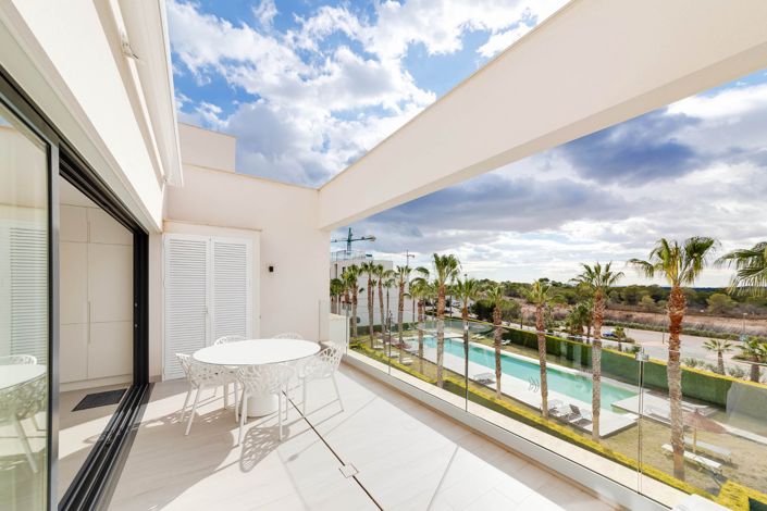 Image No.8-2 Bed Apartment for sale