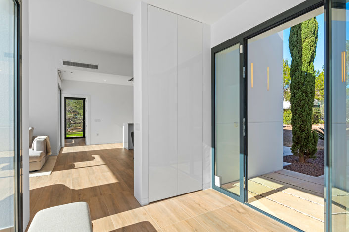 Image No.38-4 Bed Villa for sale