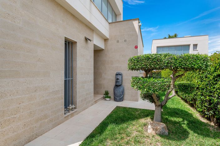 Image No.8-3 Bed Villa for sale