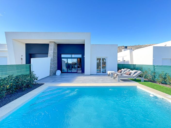 Image No.3-3 Bed Villa for sale