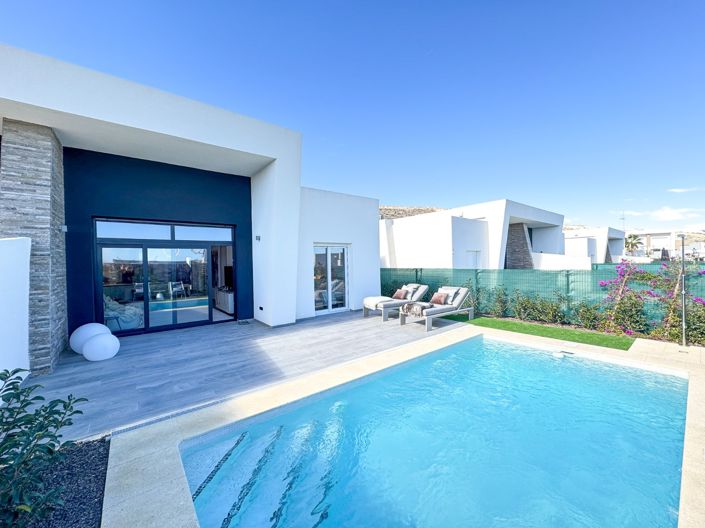 Image No.4-3 Bed Villa for sale