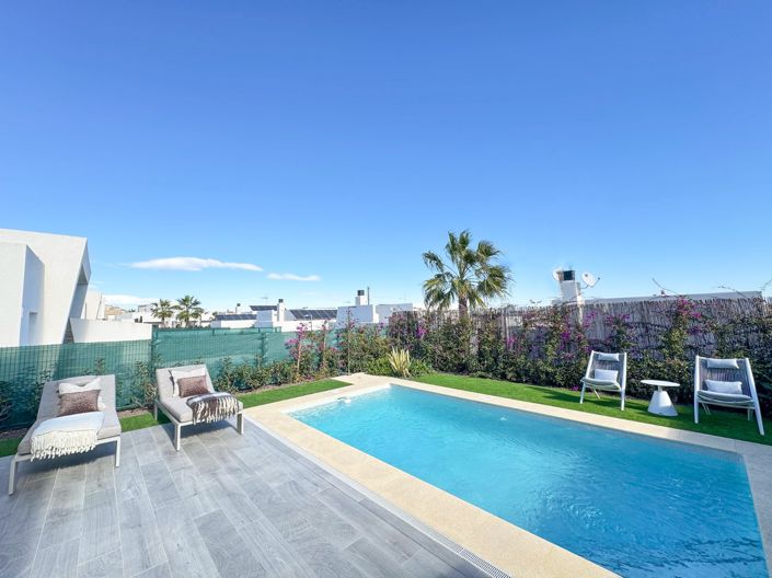 Image No.5-3 Bed Villa for sale