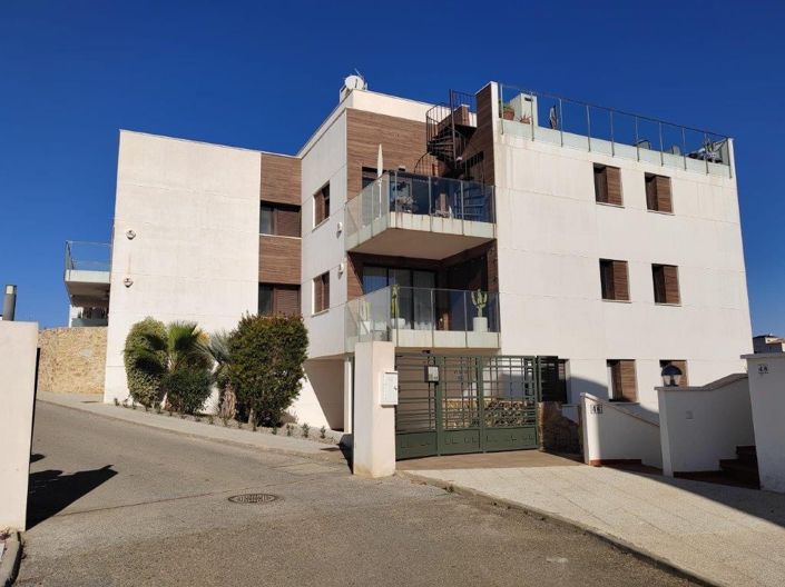 Image No.1-3 Bed Penthouse for sale
