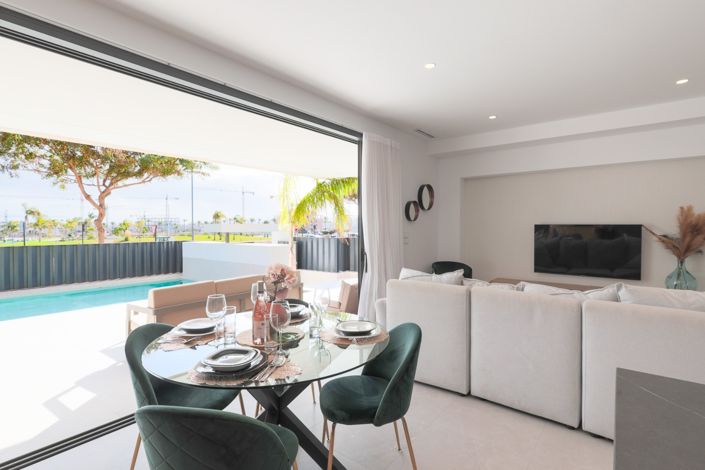 Image No.8-3 Bed Villa for sale