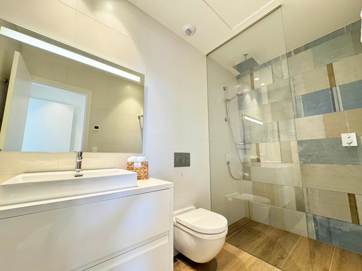 Image No.28-2 Bed Apartment for sale