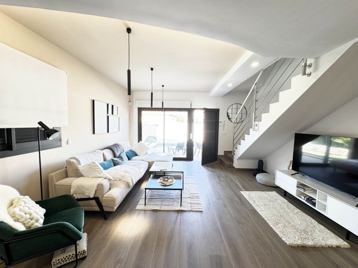 Image No.7-2 Bed Villa for sale