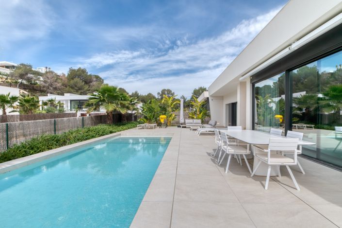 Image No.8-4 Bed Villa for sale