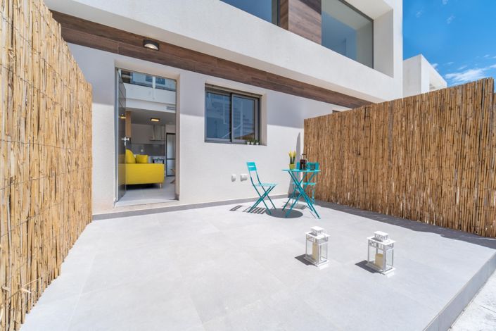 Image No.10-3 Bed Townhouse for sale