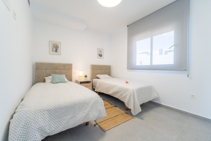 Image No.18-3 Bed Townhouse for sale