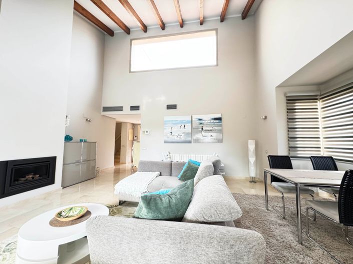 Image No.8-4 Bed Villa for sale