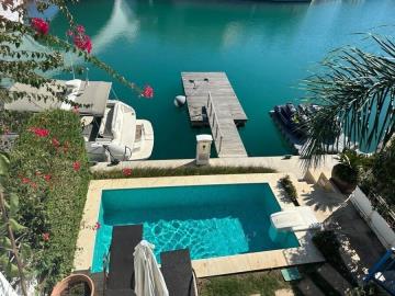 Villa / Détaché de 3 chambres à vendre à Limassol Marina