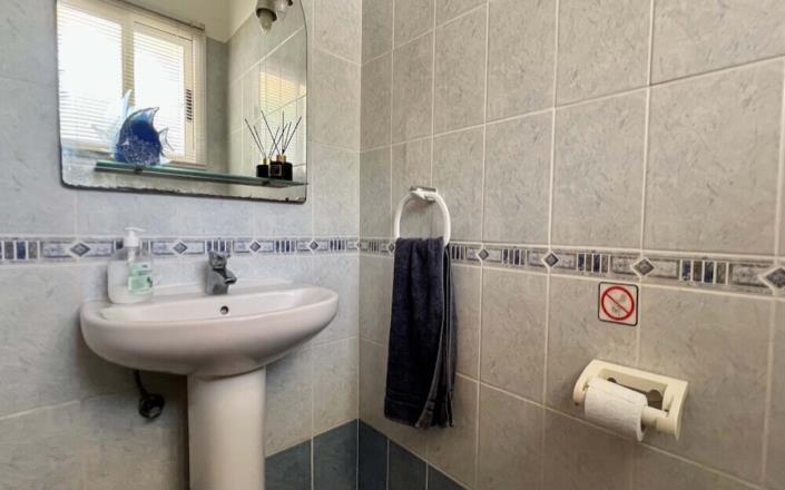 Image No.8-2 Bed Bungalow for sale