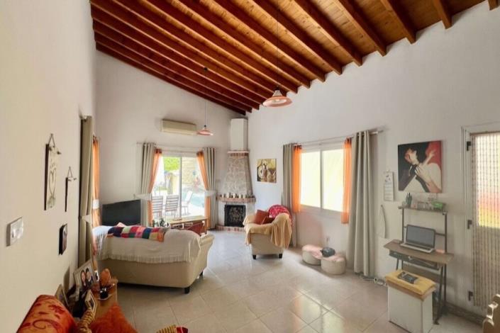 Image No.6-2 Bed Bungalow for sale