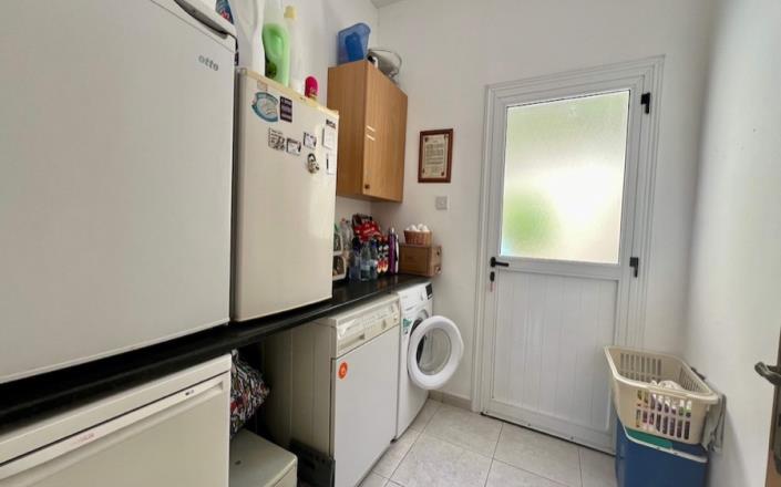 Image No.9-2 Bed Bungalow for sale