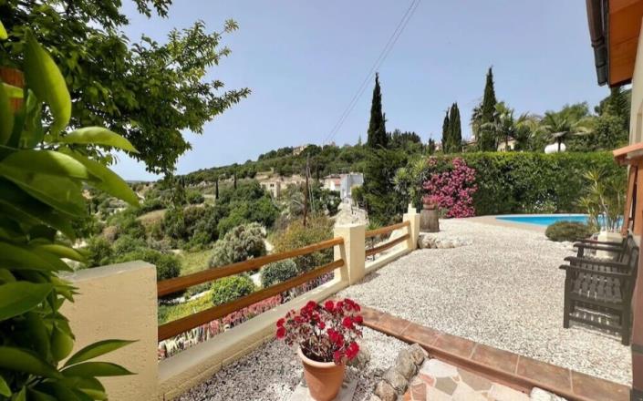 Image No.20-2 Bed Bungalow for sale