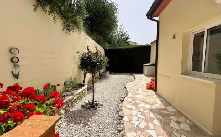 Image No.37-2 Bed Bungalow for sale