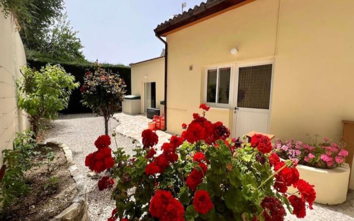 Image No.36-2 Bed Bungalow for sale