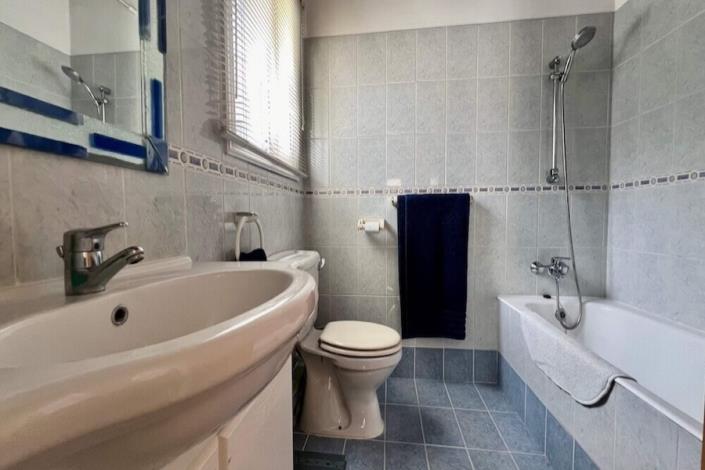 Image No.17-2 Bed Bungalow for sale