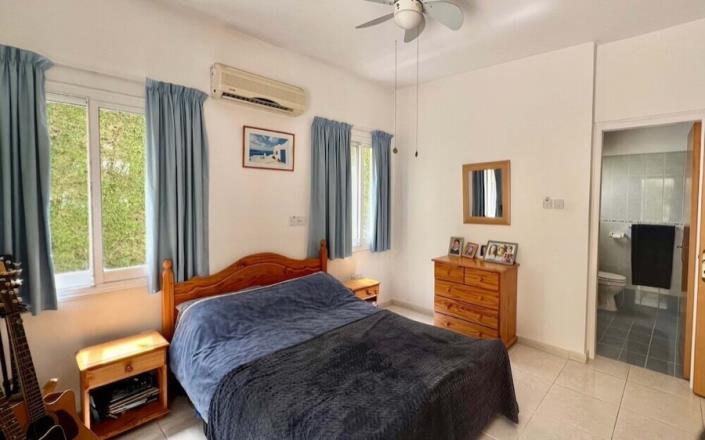 Image No.15-2 Bed Bungalow for sale