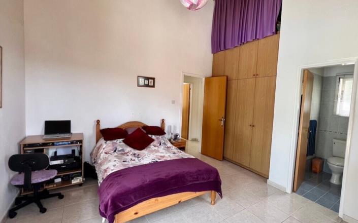 Image No.12-2 Bed Bungalow for sale