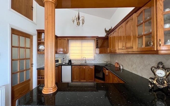 Image No.2-3 Bed Villa / Detached for sale