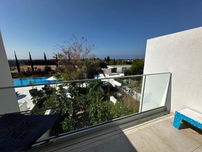 Image No.9-2 Bed Townhouse for sale