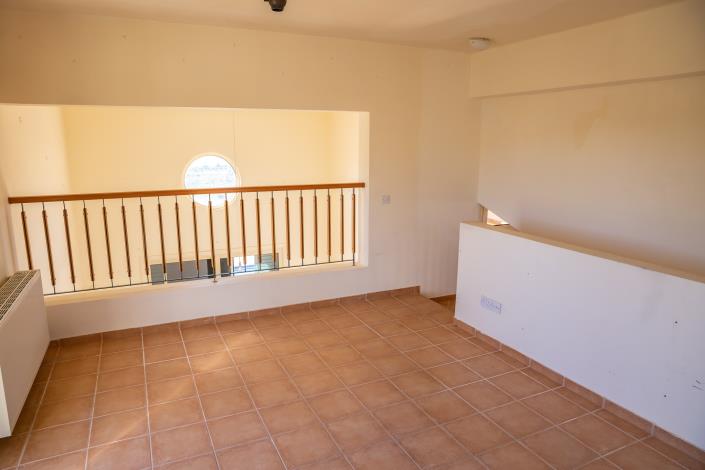 Image No.12-6 Bed Villa for sale