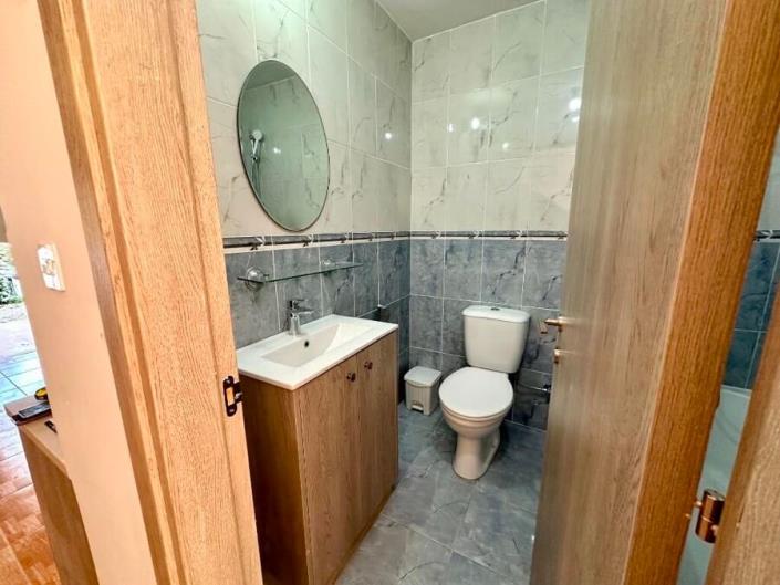 Image No.10-1 Bed Apartment for sale