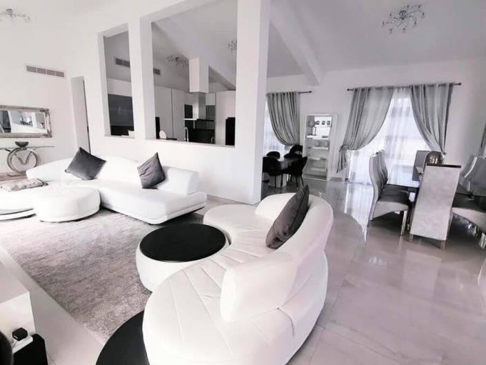 Image No.5-4 Bed Villa for sale