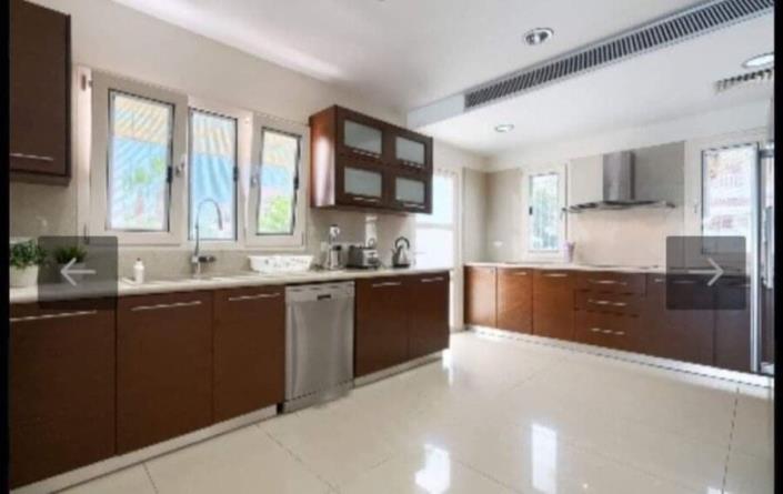 Image No.2-Villa de 6 chambres à vendre à Universal