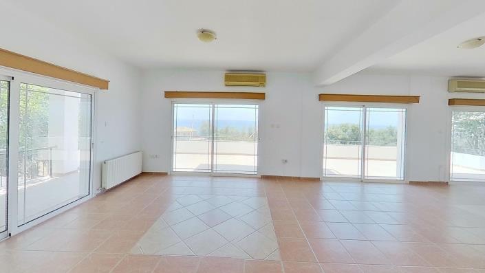 Image No.9-4 Bed House for sale