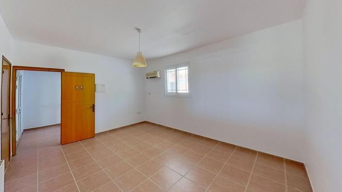 Image No.17-4 Bed House for sale