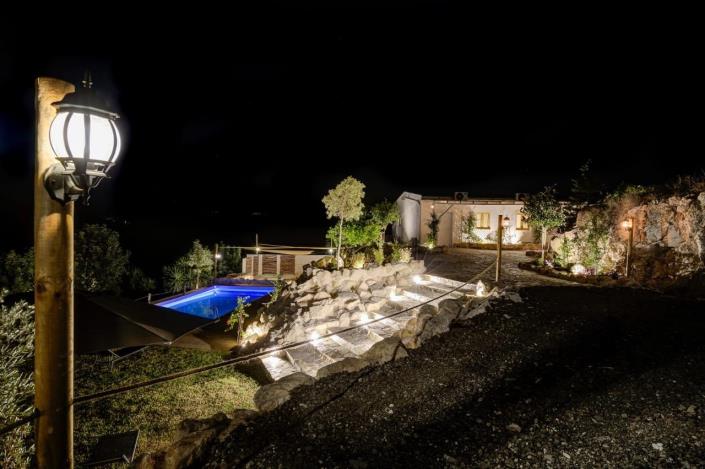 Image No.45-4 Bed Property for sale