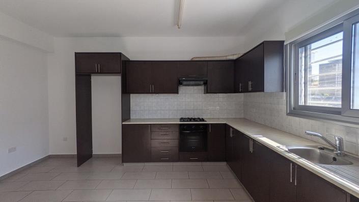 Image No.18-2 Bed Property for sale